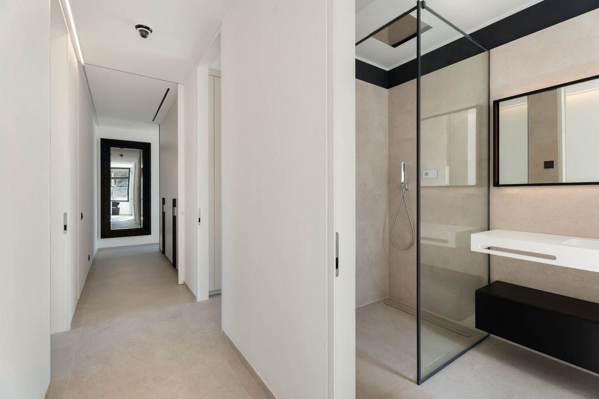 4 bedroom Villa for sale in La Cala Golf with pool garage - € 3,295,000 (Ref: 9557763)