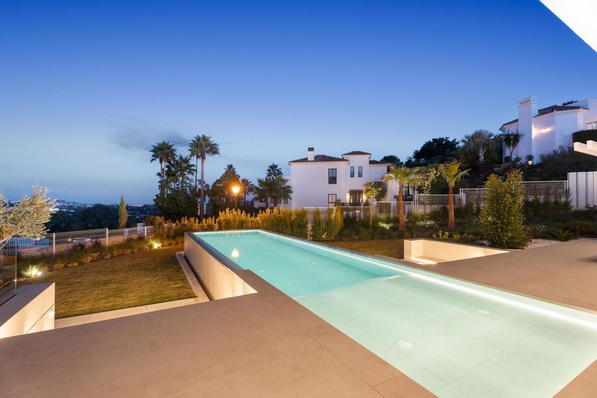 4 bedroom Villa for sale in La Cala Golf with pool garage - € 3,295,000 (Ref: 9557763)