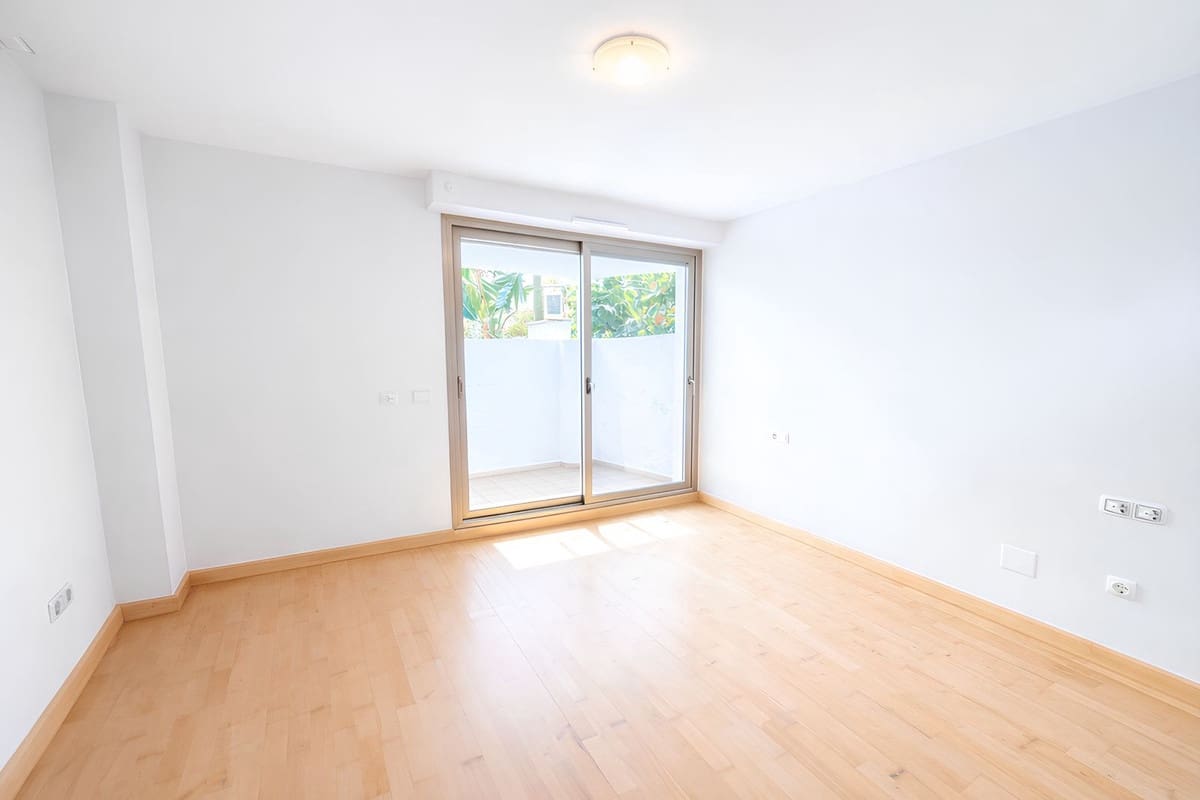 3 sypialnia Apartament na sprzedaż w La Cala de Mijas z basenem garażem - 409 000 € (Ref: 9598092)