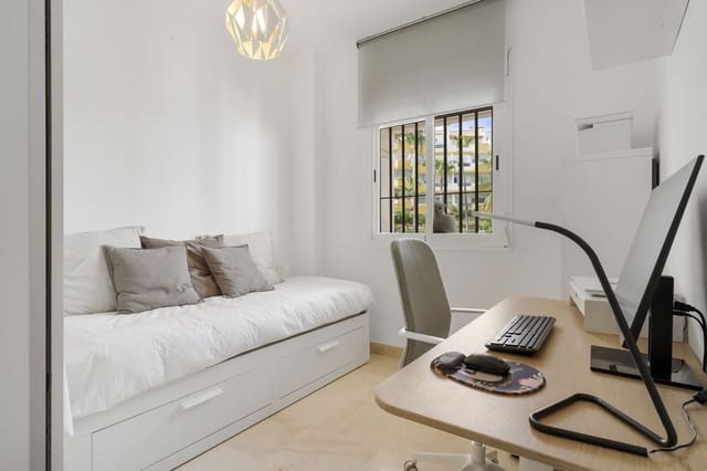 2 soveværelse Lejlighed til salg i La Cala de Mijas, Mijas med swimmingpool garage - € 295.000 (Ref: 9674734)