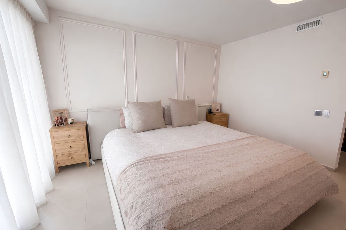 3 bedroom Apartment for sale in La Cala de Mijas with pool garage - € 475,000 (Ref: 9769075)