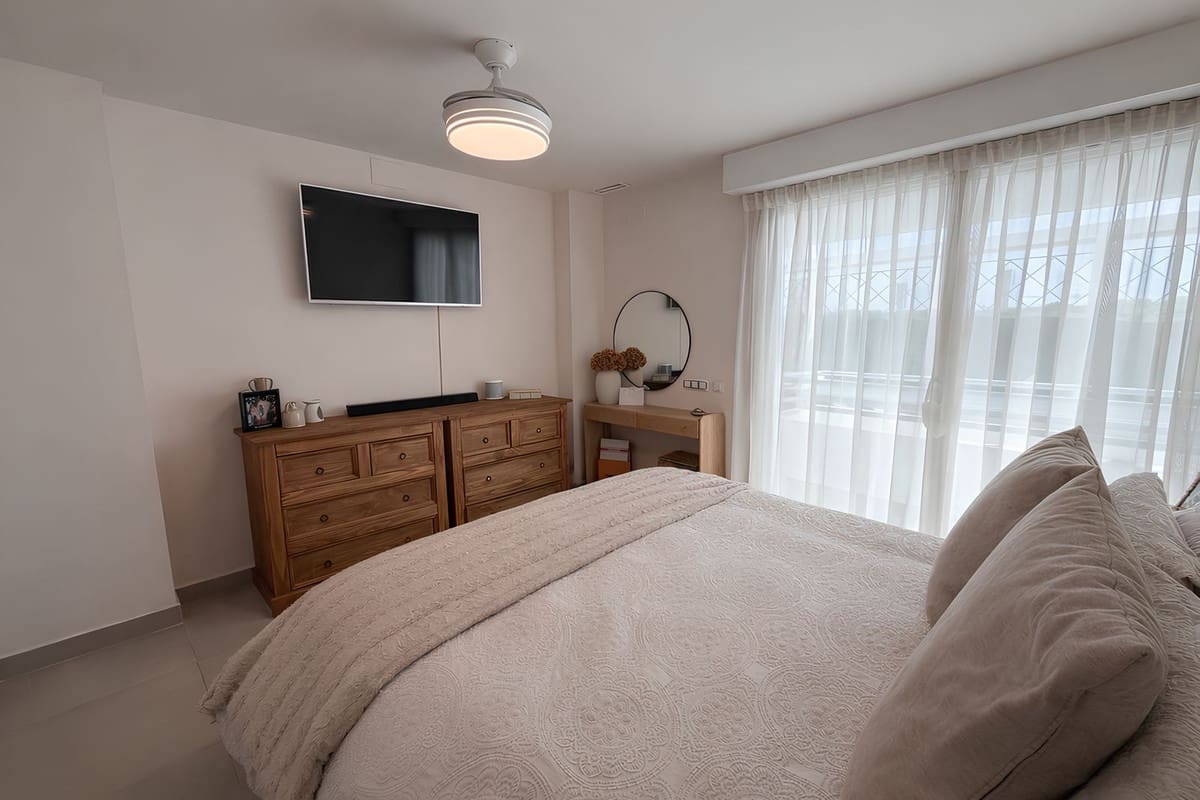 3 bedroom Apartment for sale in La Cala de Mijas with pool garage - € 475,000 (Ref: 9769075)