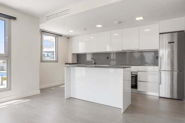 3 soverom Leilighet til salgs i Puerto de la Torre, Málaga by med svømmebasseng garasje - € 580 000 (Ref: 9798137)
