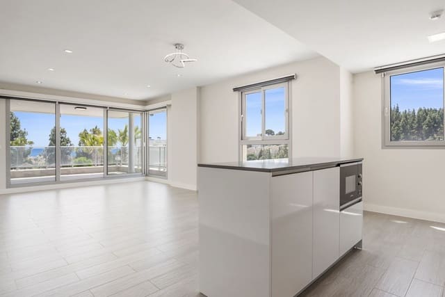 3 soverom Leilighet til salgs i Puerto de la Torre, Málaga by med svømmebasseng garasje - € 580 000 (Ref: 9798137)