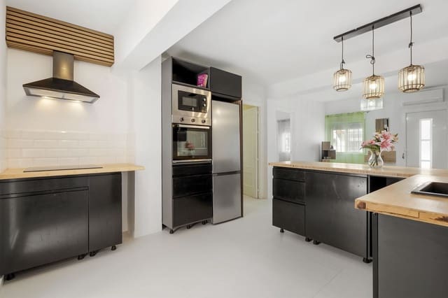 3 slaapkamer Appartement te koop in Fuengirola - € 499.900 (Ref: 9818739)