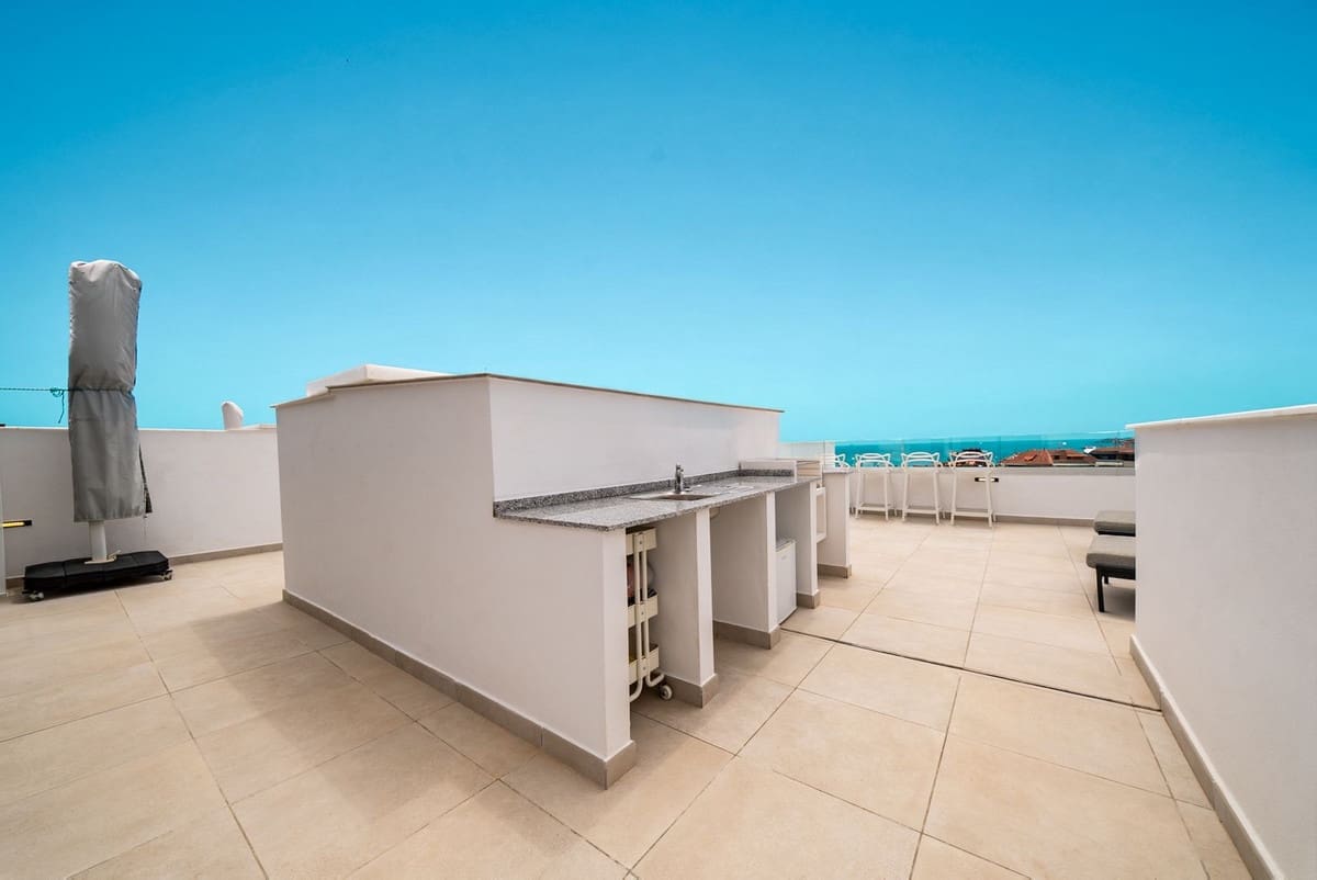 3 slaapkamer Appartement te koop in Carvajal met zwembad garage - € 1.350.000 (Ref: 9829756)
