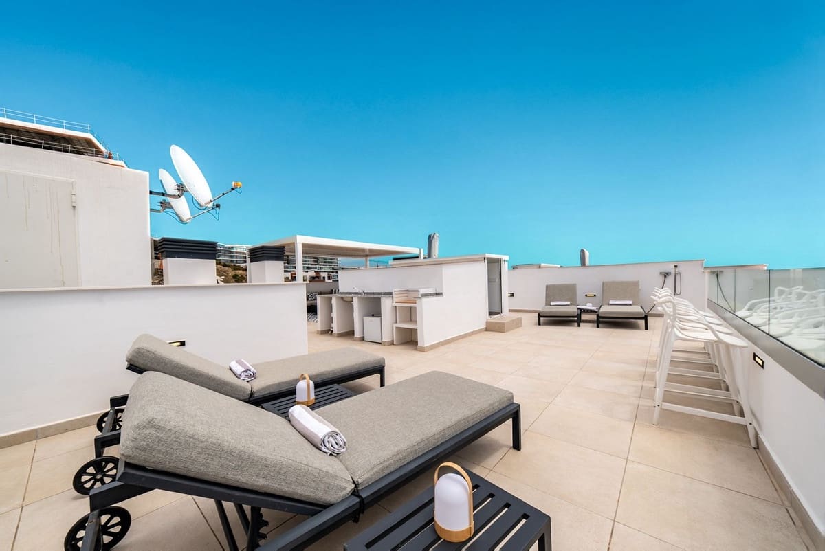 3 slaapkamer Appartement te koop in Carvajal met zwembad garage - € 1.350.000 (Ref: 9829756)