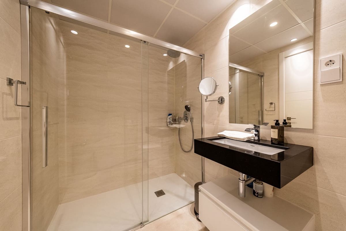 3 slaapkamer Appartement te koop in Carvajal met zwembad garage - € 1.350.000 (Ref: 9829756)