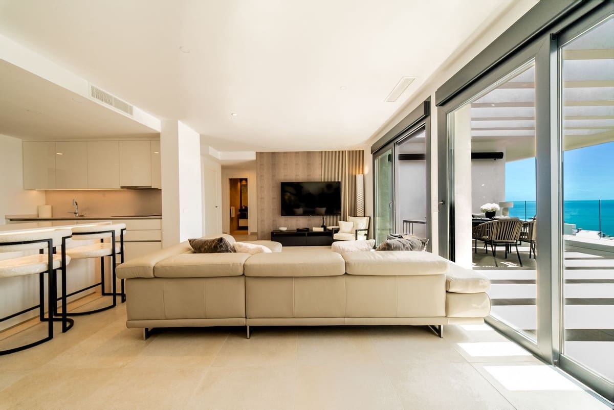3 slaapkamer Appartement te koop in Carvajal met zwembad garage - € 1.350.000 (Ref: 9829756)