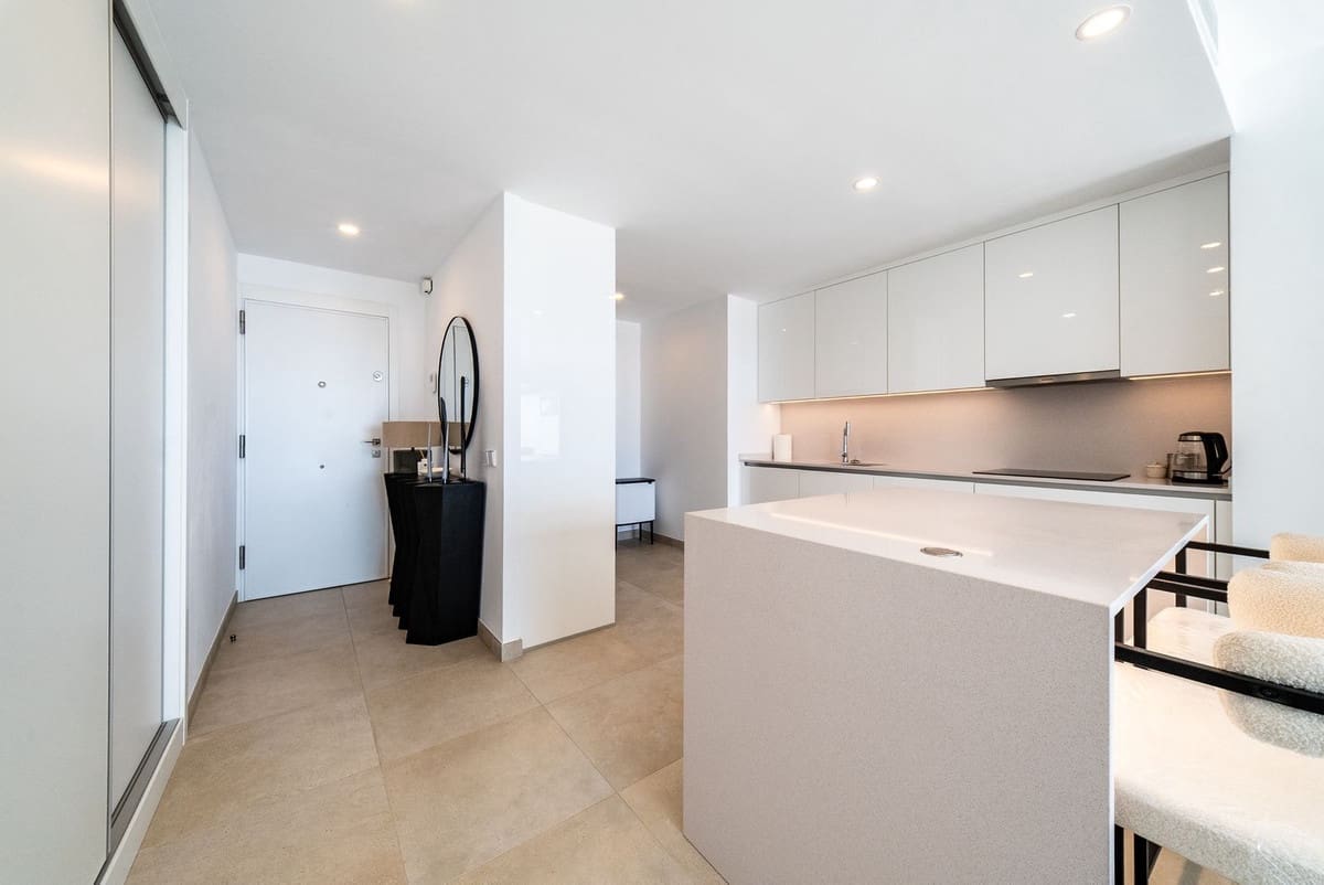 3 slaapkamer Appartement te koop in Carvajal met zwembad garage - € 1.350.000 (Ref: 9829756)