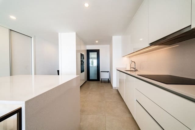 3 slaapkamer Appartement te koop in Carvajal, Fuengirola met zwembad garage - € 1.350.000 (Ref: 9829756)