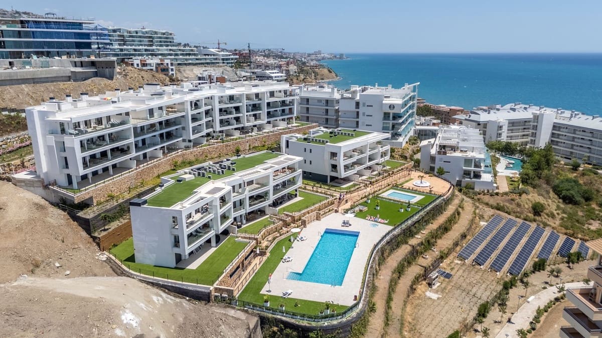 3 slaapkamer Appartement te koop in Carvajal met zwembad garage - € 1.275.000 (Ref: 9829756)