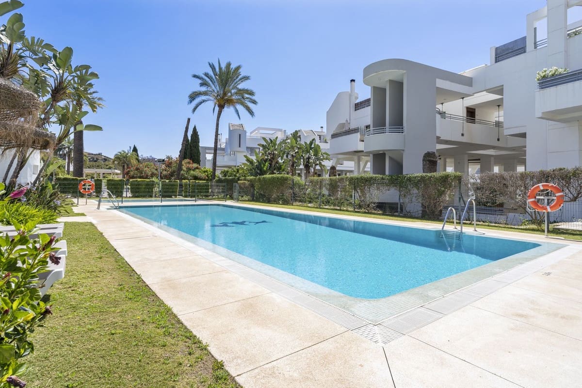 5 sovrum Lägenhet till salu i La Cala de Mijas med pool garage - 595 000 € (Ref: 9832300)