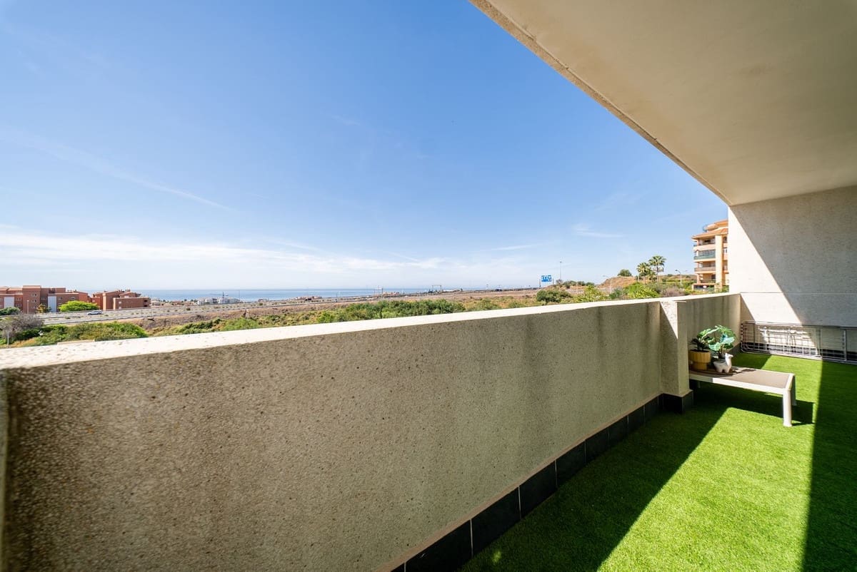 3 Zimmer Apartment zu verkaufen in Riviera del Sol mit Pool Garage - 349.000 € (Ref: 9854402)