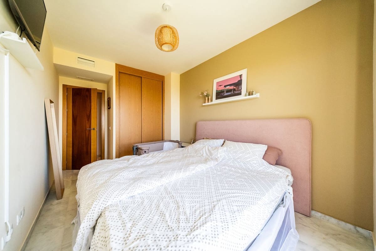 3 Zimmer Apartment zu verkaufen in Riviera del Sol mit Pool Garage - 349.000 € (Ref: 9854402)