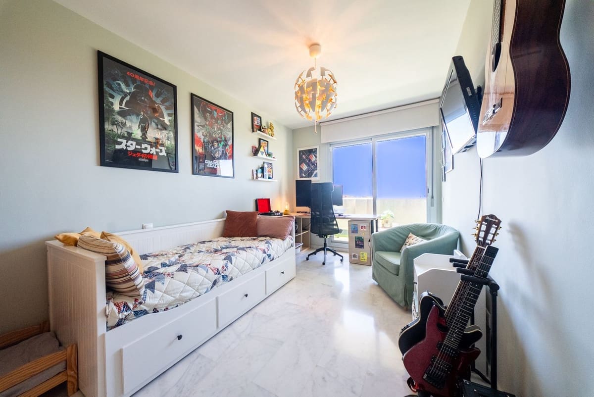 3 Zimmer Apartment zu verkaufen in Riviera del Sol mit Pool Garage - 349.000 € (Ref: 9854402)