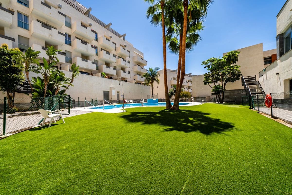 3 Zimmer Apartment zu verkaufen in Riviera del Sol mit Pool Garage - 349.000 € (Ref: 9854402)
