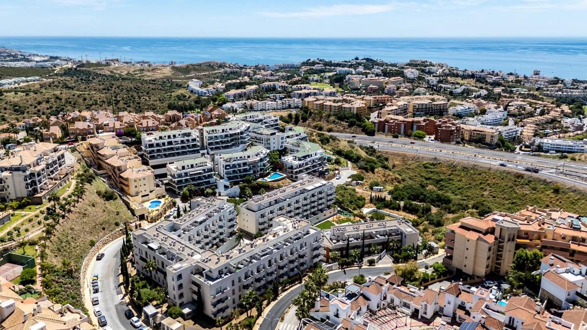 3 Zimmer Apartment zu verkaufen in Riviera del Sol mit Pool Garage - 349.000 € (Ref: 9854402)