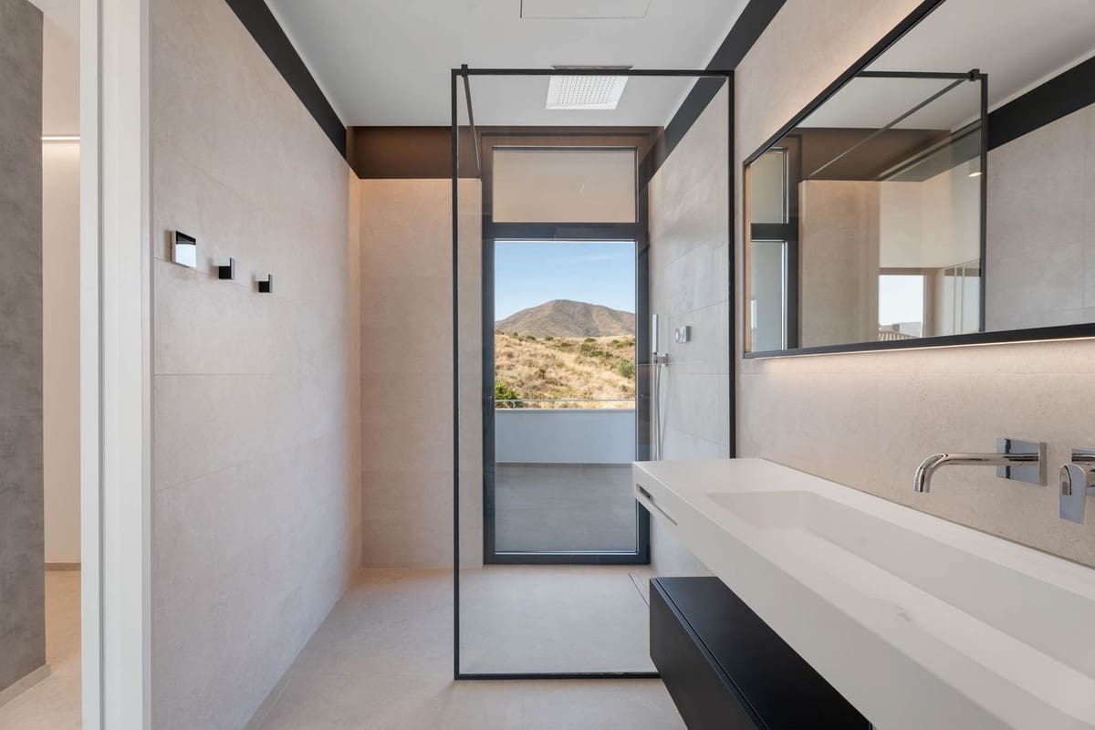 4 slaapkamer Villa te koop in La Cala Golf met zwembad garage - € 2.795.000 (Ref: 9879551)