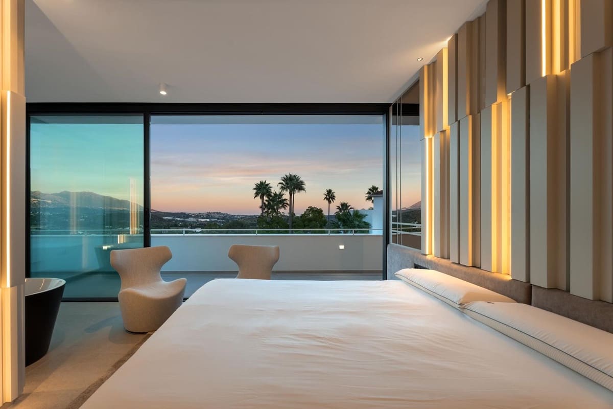 4 slaapkamer Villa te koop in La Cala Golf met zwembad garage - € 2.795.000 (Ref: 9879551)