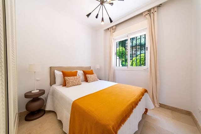 2 bedroom Apartment for sale in La Cala de Mijas, Mijas with pool garage - € 315,000 (Ref: 9889130)