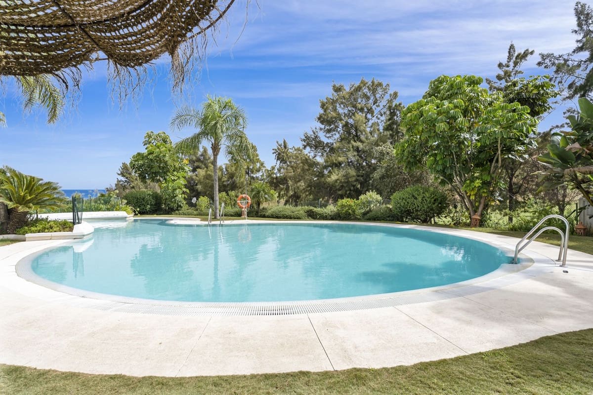 2 soveværelse Lejlighed til salg i La Cala de Mijas med swimmingpool garage - € 315.000 (Ref: 9889130)
