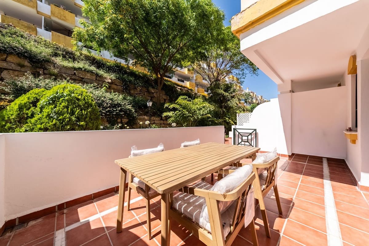 2 soveværelse Lejlighed til salg i La Cala de Mijas med swimmingpool garage - € 315.000 (Ref: 9889130)