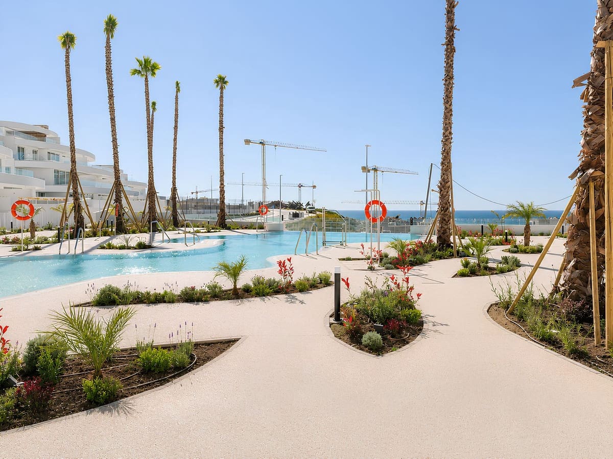 3 sypialnia Apartament na sprzedaż w La Cala de Mijas z basenem garażem - 995 000 € (Ref: 9925095)