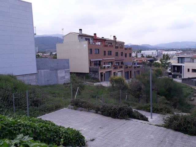 Byggetomt til salgs i Sentmenat - € 80 000 (Ref: 9509990)