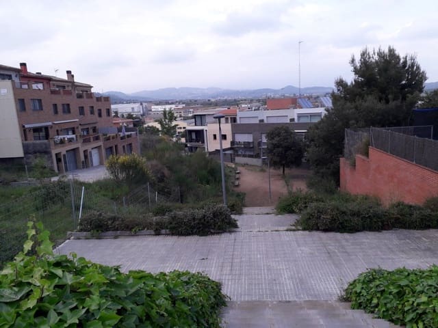 Byggetomt til salgs i Sentmenat - € 80 000 (Ref: 9509990)