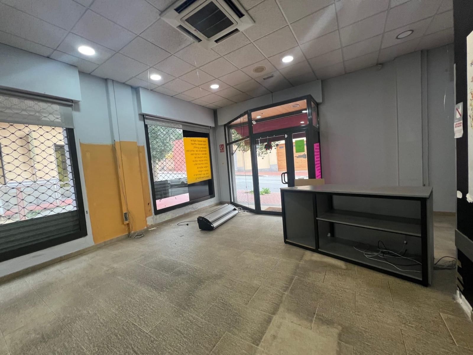 Commercial for sale in Sentmenat - € 140,000 (Ref: 9509994)