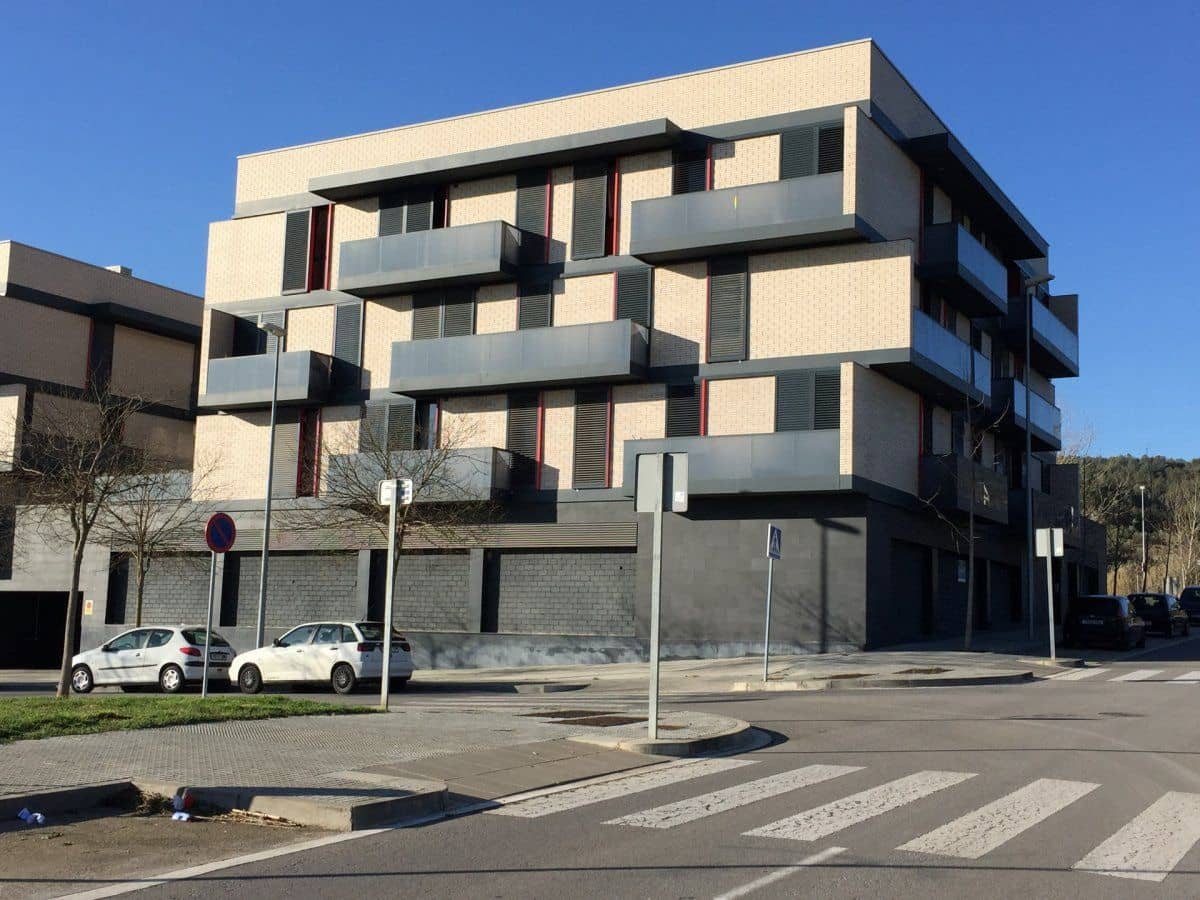 Commercial for sale in Sentmenat - € 178,000 (Ref: 9509995)