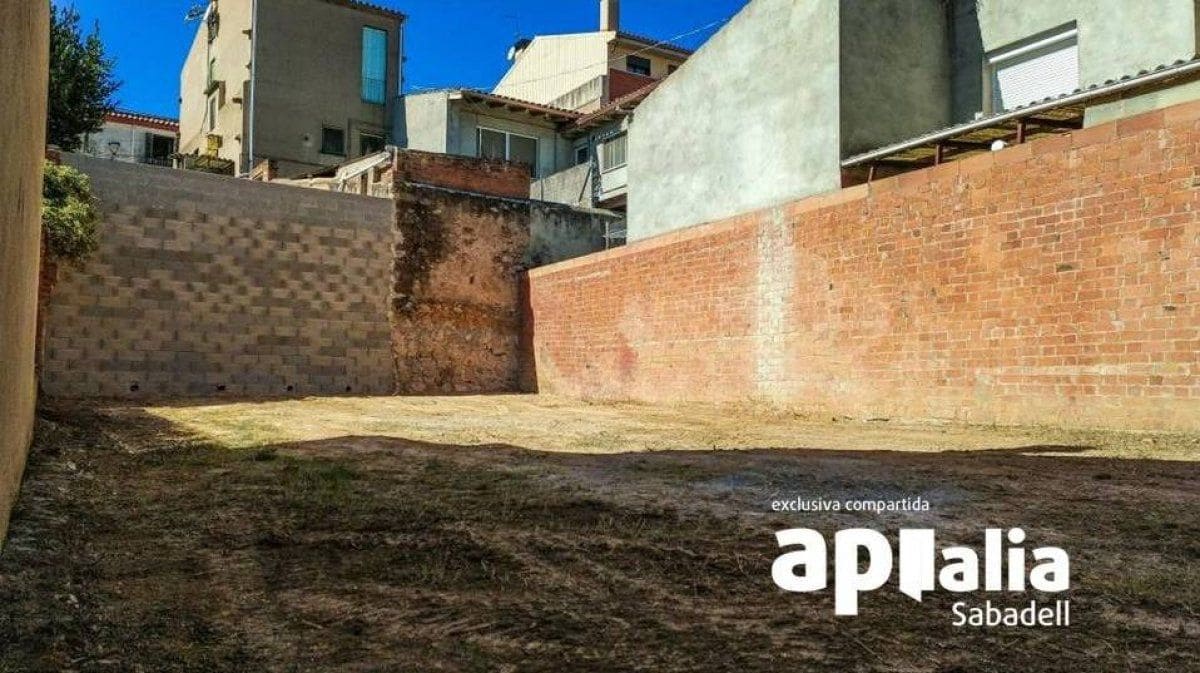 Byggetomt til salgs i Sentmenat - € 88 000 (Ref: 9509996)