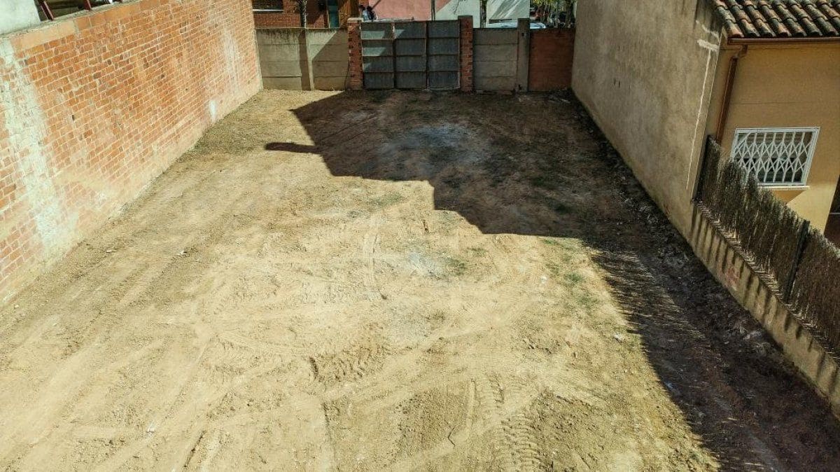 Byggetomt til salgs i Sentmenat - € 88 000 (Ref: 9509996)