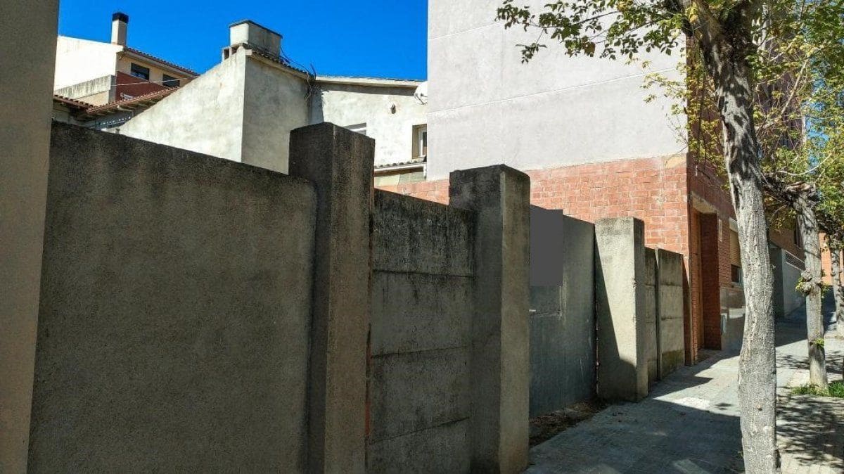 Byggetomt til salgs i Sentmenat - € 88 000 (Ref: 9509996)