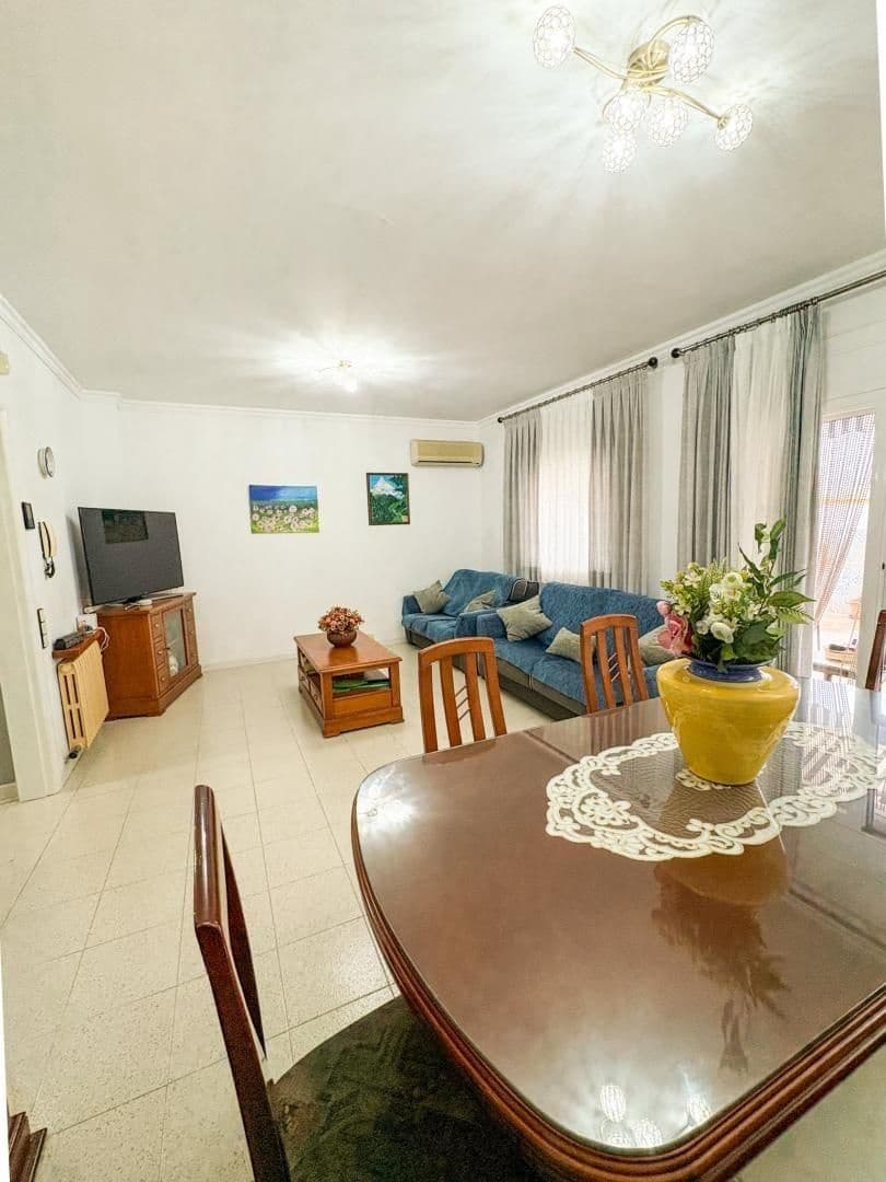 9 soveværelse Byhus til salg i Castellar del Valles med garage - € 399.000 (Ref: 9510002)