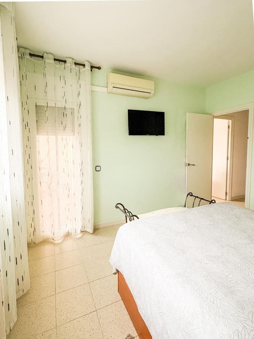 9 soveværelse Byhus til salg i Castellar del Valles med garage - € 399.000 (Ref: 9510002)