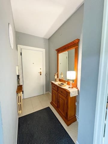 9 soveværelse Byhus til salg i Castellar del Vallès med garage - € 399.000 (Ref: 9510002)