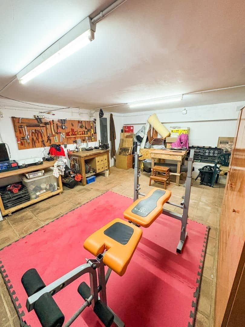 9 soveværelse Byhus til salg i Castellar del Valles med garage - € 399.000 (Ref: 9510002)
