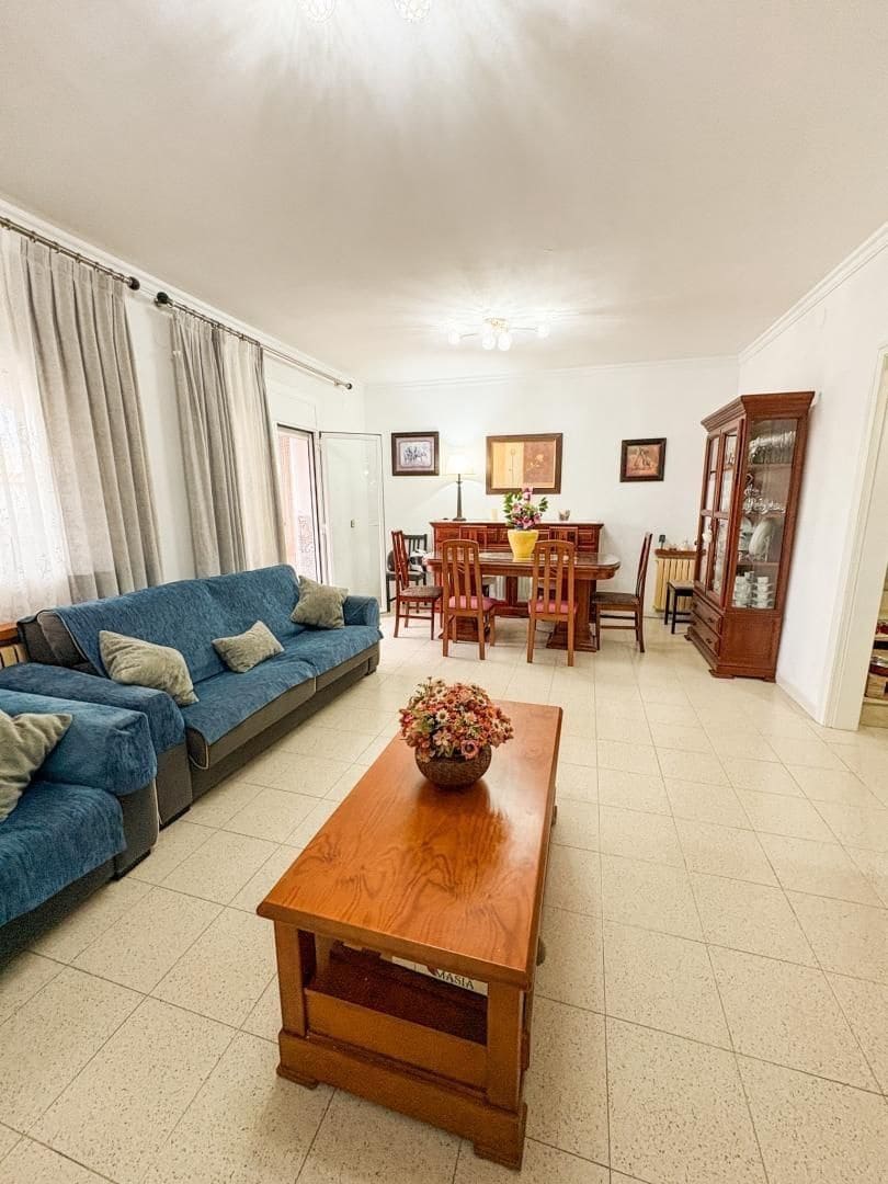 9 soveværelse Byhus til salg i Castellar del Valles med garage - € 399.000 (Ref: 9510002)