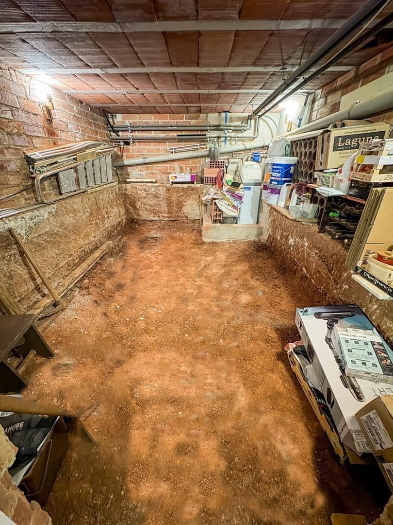 9 soveværelse Byhus til salg i Castellar del Valles med garage - € 399.000 (Ref: 9510002)