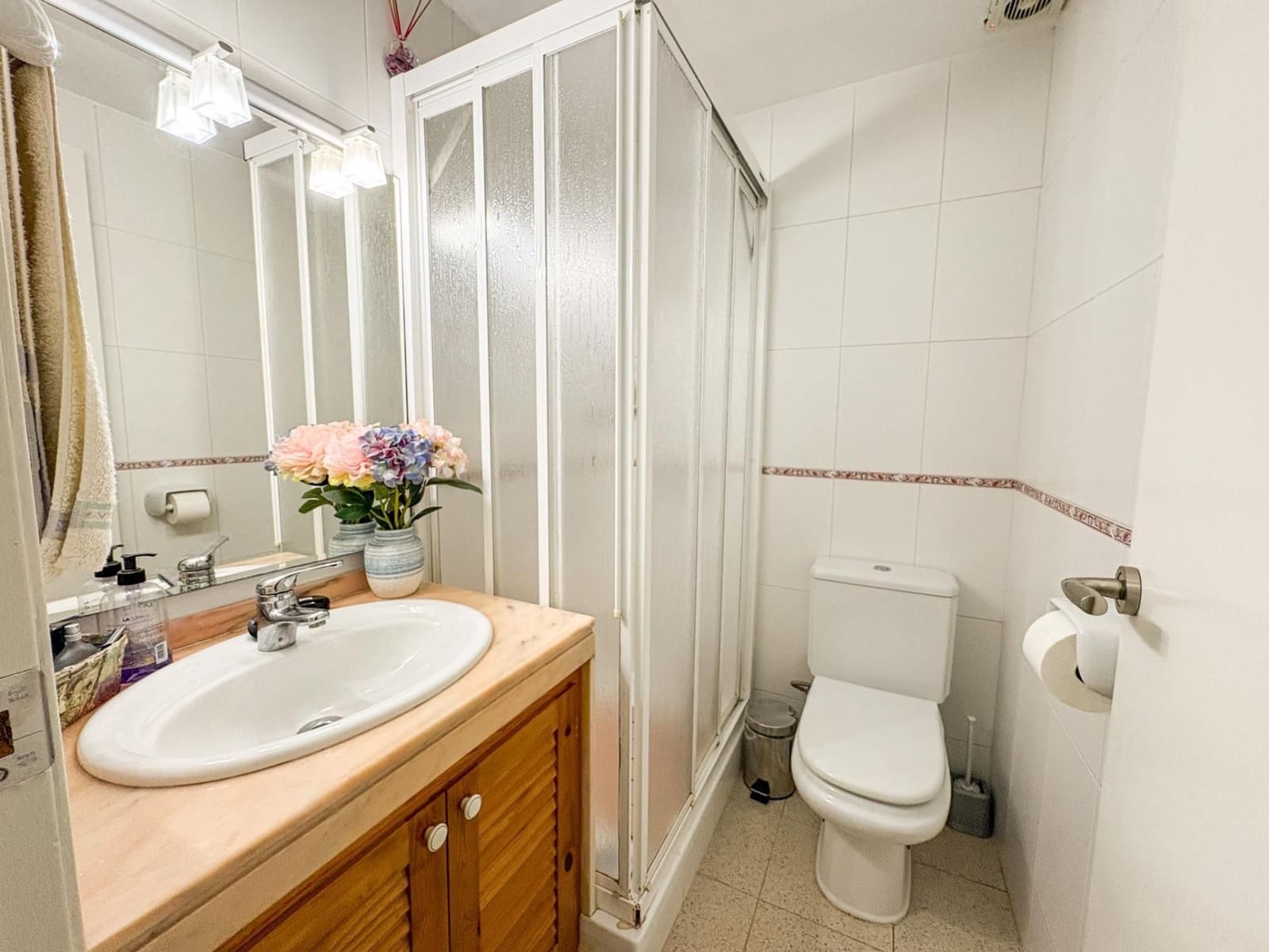 9 soveværelse Byhus til salg i Castellar del Valles med garage - € 399.000 (Ref: 9510002)