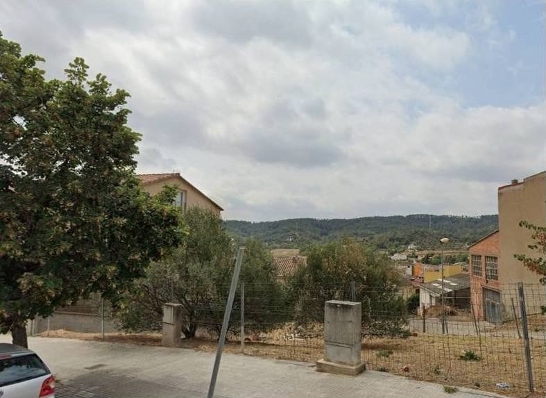 Byggetomt til salgs i Sentmenat - € 95 000 (Ref: 9510005)