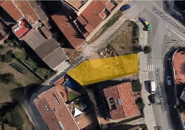 Byggetomt til salgs i Sentmenat - € 95 000 (Ref: 9510005)