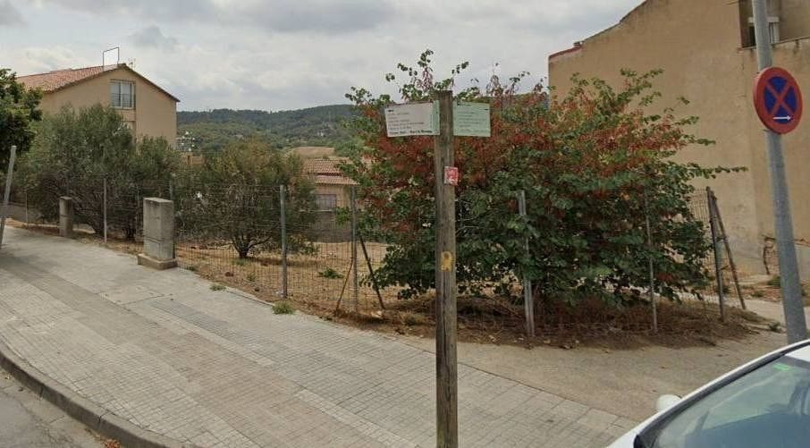 Byggetomt til salgs i Sentmenat - € 83 000 (Ref: 9510006)