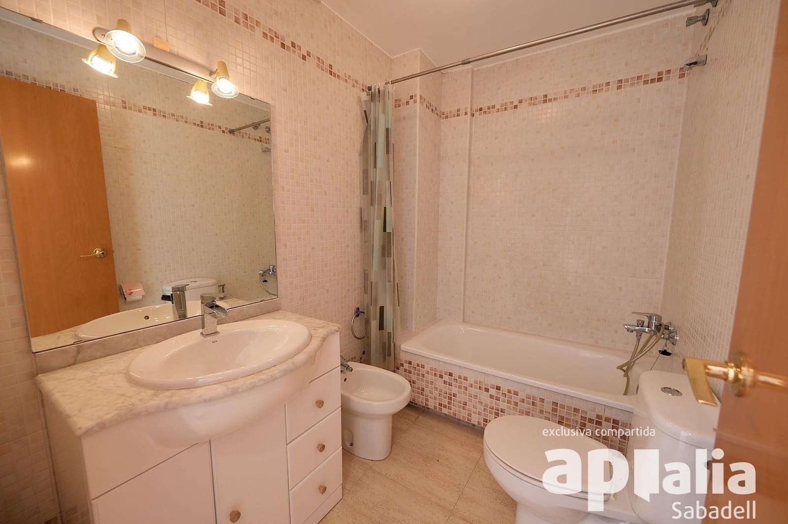 Byhus til salg i Sentmenat med garage - € 378.000 (Ref: 9510010)