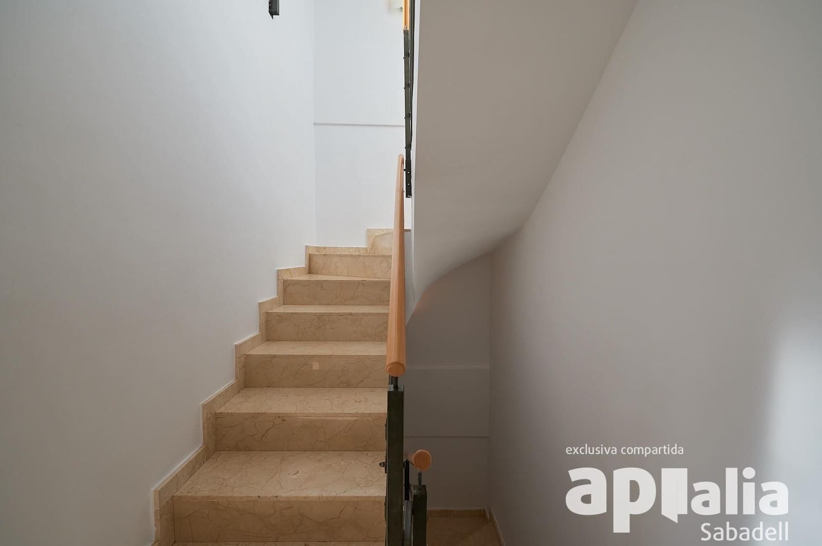 Byhus til salg i Sentmenat med garage - € 378.000 (Ref: 9510010)