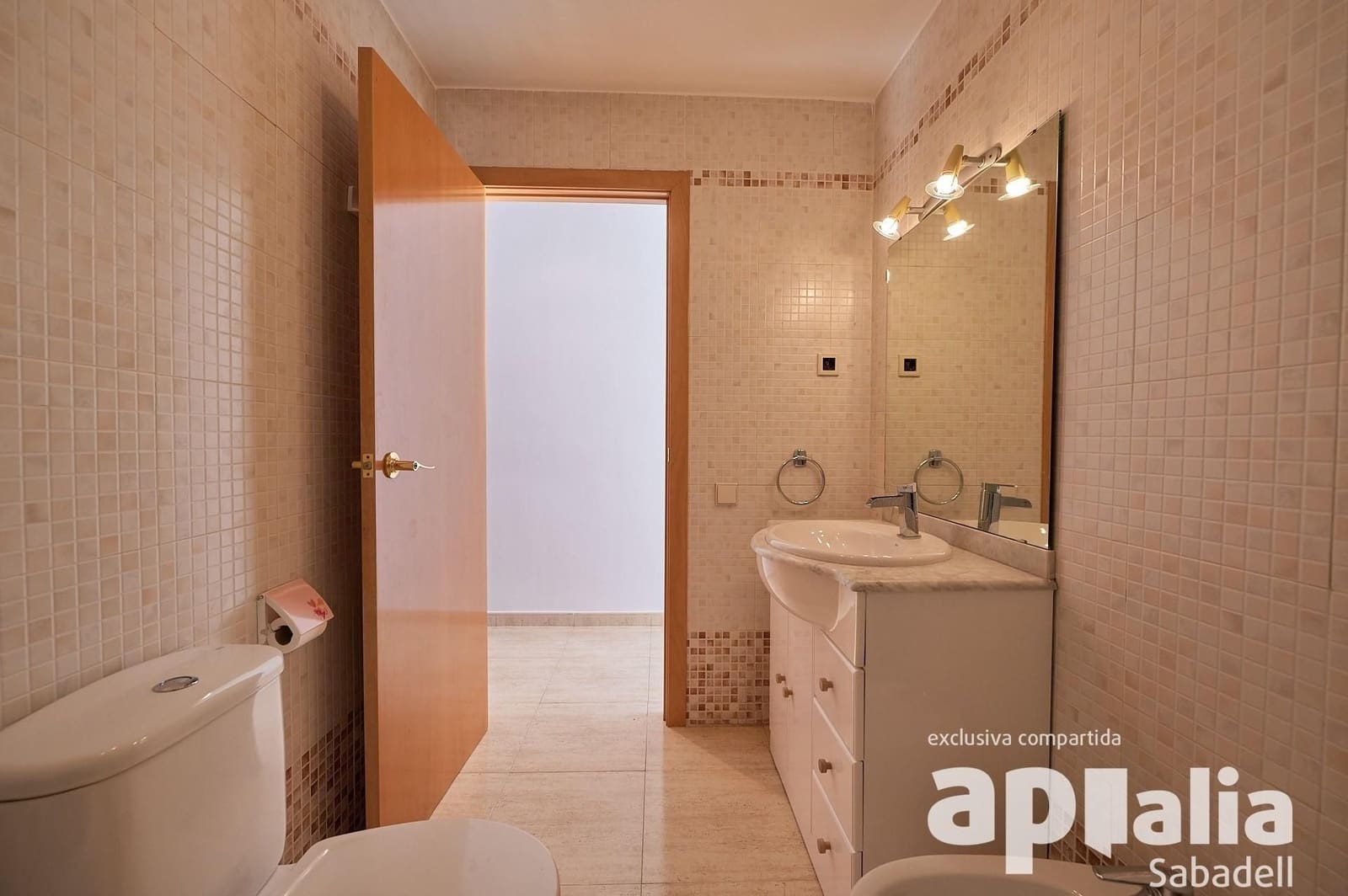 Byhus til salg i Sentmenat med garage - € 378.000 (Ref: 9510010)