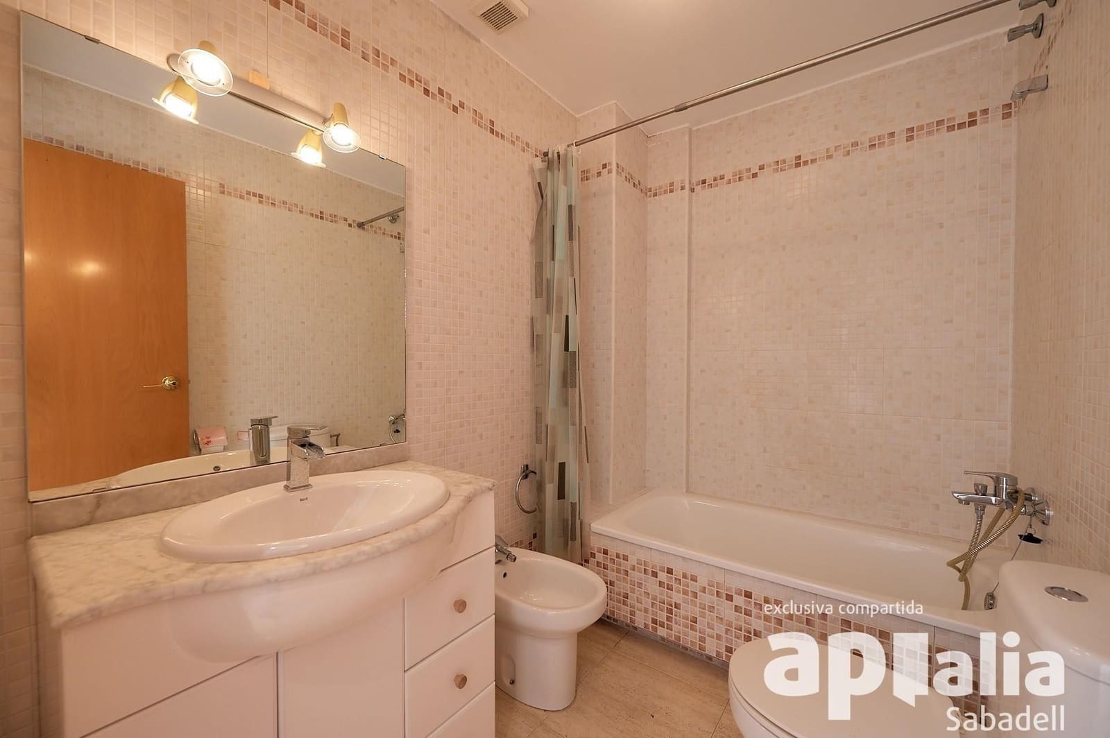 Byhus til salg i Sentmenat med garage - € 378.000 (Ref: 9510010)