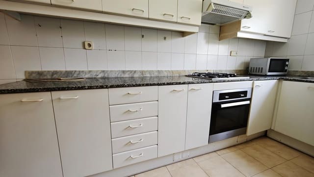 4 soveværelse Lejlighed til salg i Sentmenat - € 250.000 (Ref: 9510012)